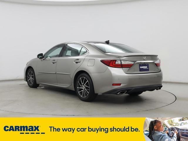 Photo of 2017 Silver Lexus ES 350