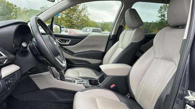 Photo of 2022 Magnetite Gray Metallic Subaru Forester