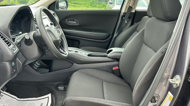 Photo of 2018 Modern Steel Metallic Honda HR-V