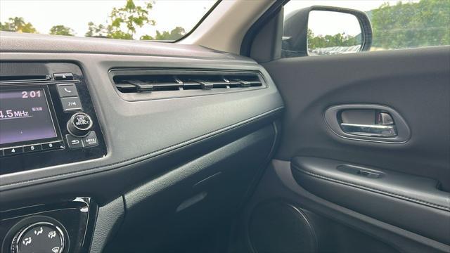 Photo of 2018 Modern Steel Metallic Honda HR-V