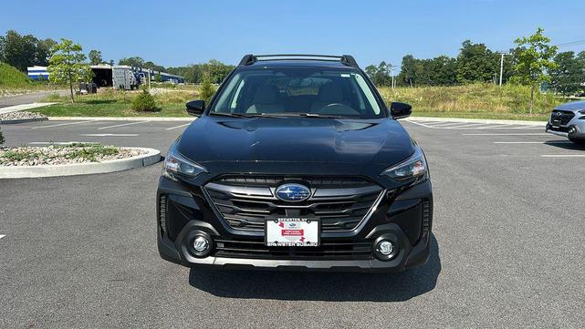 Photo of 2024 Crystal Black Silica Subaru Outback