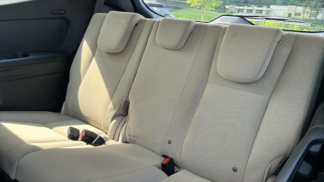 Photo of 2022 Crystal White Pearl Subaru Ascent