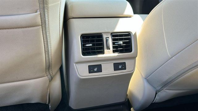 Photo of 2016 Crystal White Pearl Subaru Outback