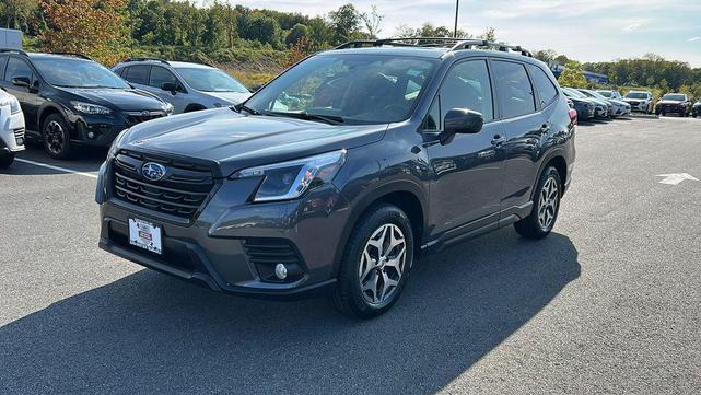 Photo of 2022 Magnetite Gray Metallic Subaru Forester