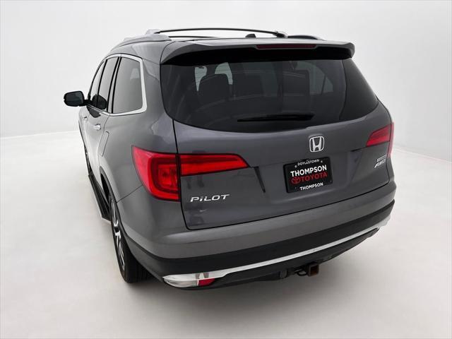 Photo of 2017 Modern Steel Metallic Honda Pilot