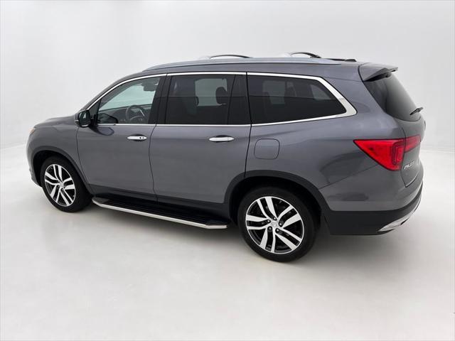 Photo of 2017 Modern Steel Metallic Honda Pilot