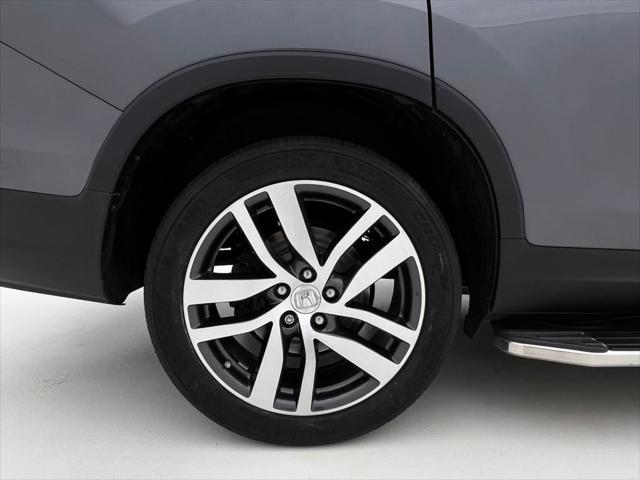 Photo of 2017 Modern Steel Metallic Honda Pilot