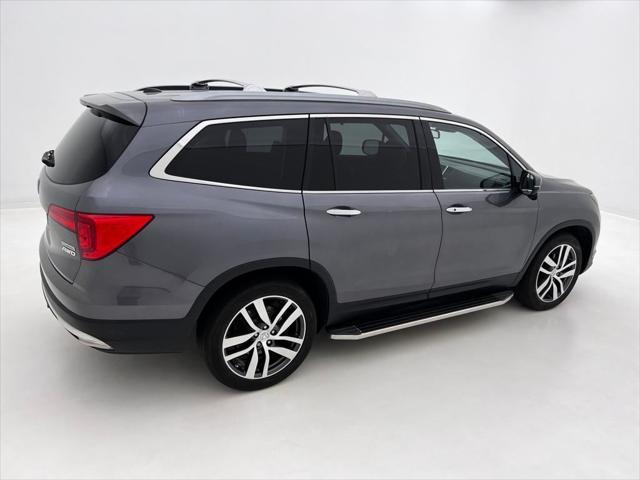 Photo of 2017 Modern Steel Metallic Honda Pilot