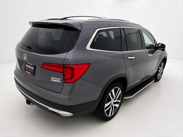 Photo of 2017 Modern Steel Metallic Honda Pilot