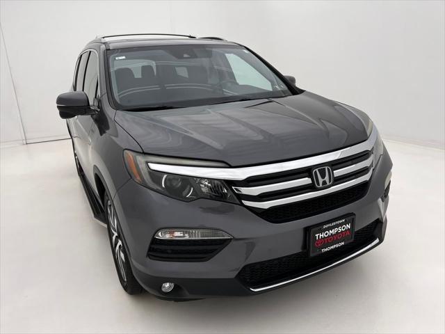 Photo of 2017 Modern Steel Metallic Honda Pilot