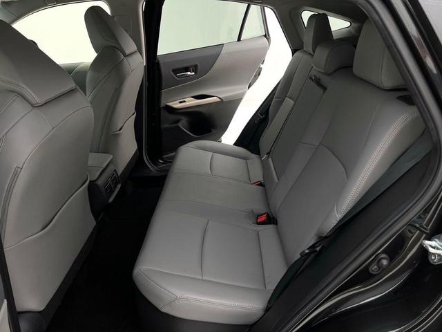 Photo of 2022 Celestial Black Toyota Venza