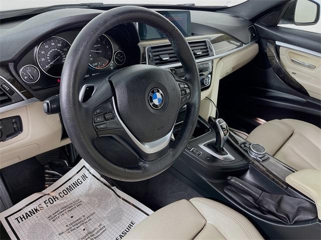 Photo of 2016 White Metallic BMW 328