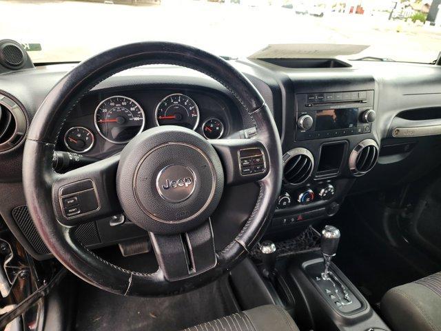 Photo of 2012 Black Jeep Wrangler