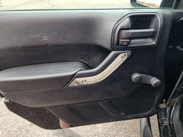 Photo of 2012 Black Jeep Wrangler