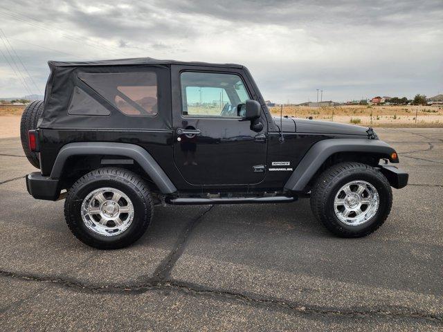 Photo of 2012 Black Jeep Wrangler
