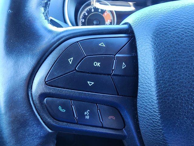 Photo of 2019 Pearl White Pearlcoat Jeep Cherokee