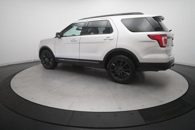 Photo of 2017 Ingot Silver Ford Explorer