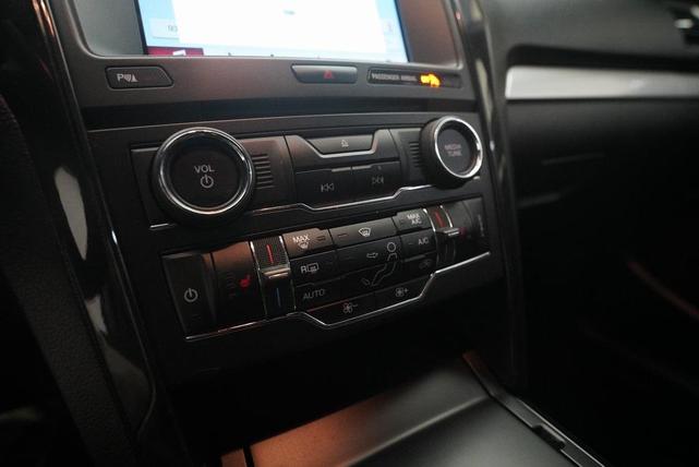 Photo of 2017 Ingot Silver Ford Explorer