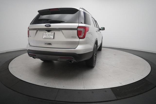 Photo of 2017 Ingot Silver Ford Explorer