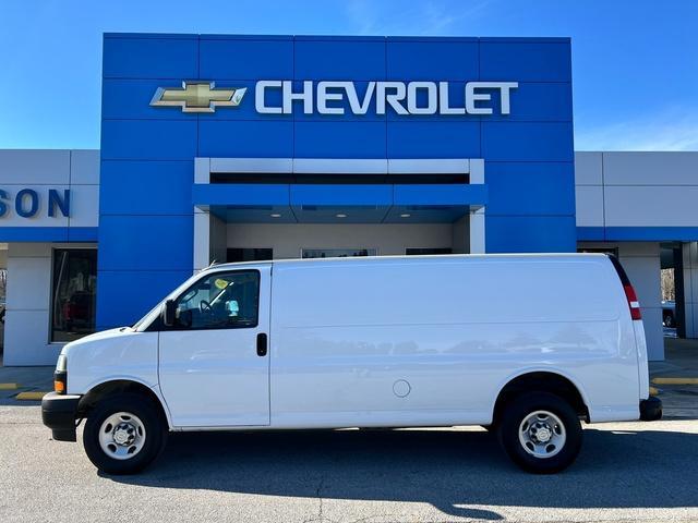 2022 Chevrolet Express 2500
