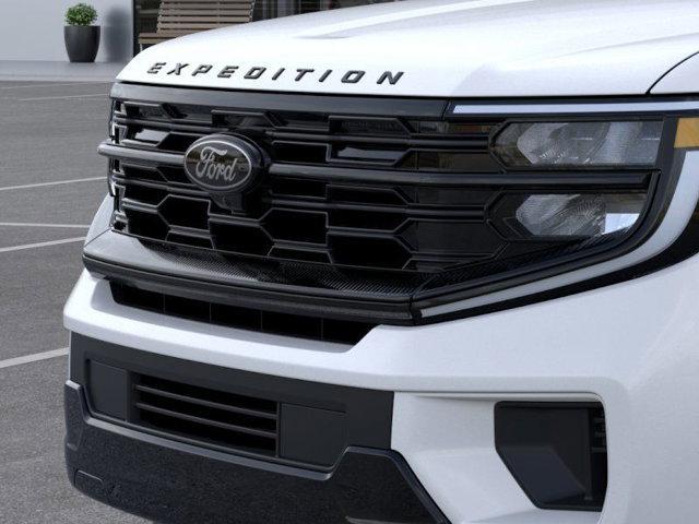 Photo of 2025 Star White Metallic Tri-Coat Ford Expedition Max