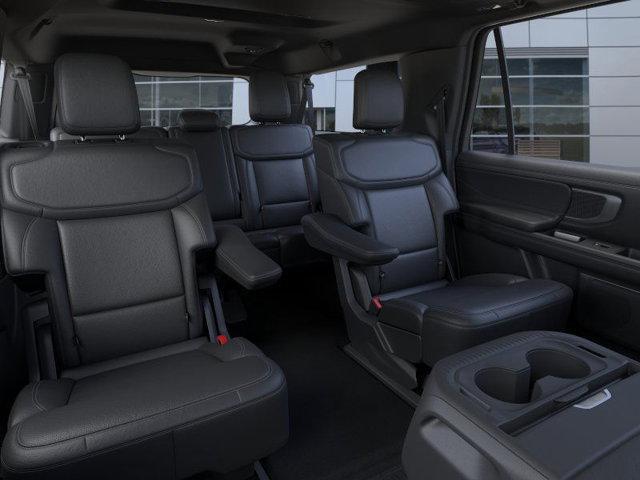 Photo of 2025 Star White Metallic Tri-Coat Ford Expedition Max