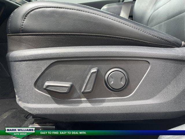 Photo of 2023 Wolf Gray Kia Sportage