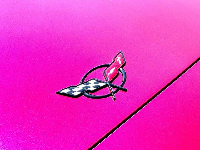 Photo of 2000 Magnetic Red Metallic Chevrolet Corvette