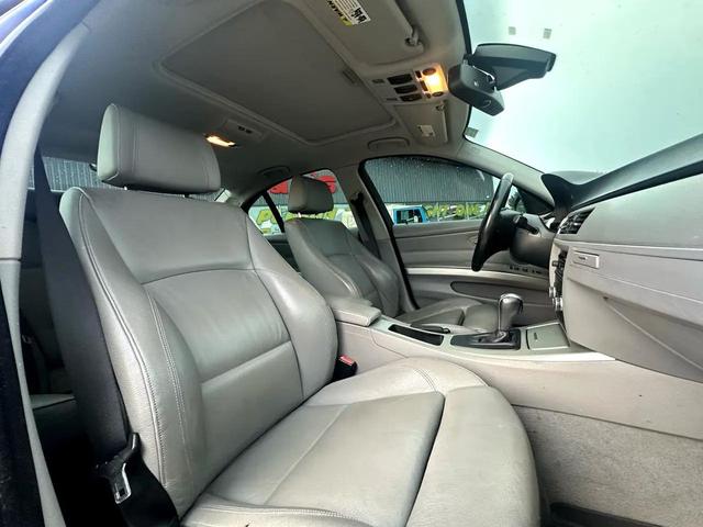 Photo of 2007 Blue BMW 328