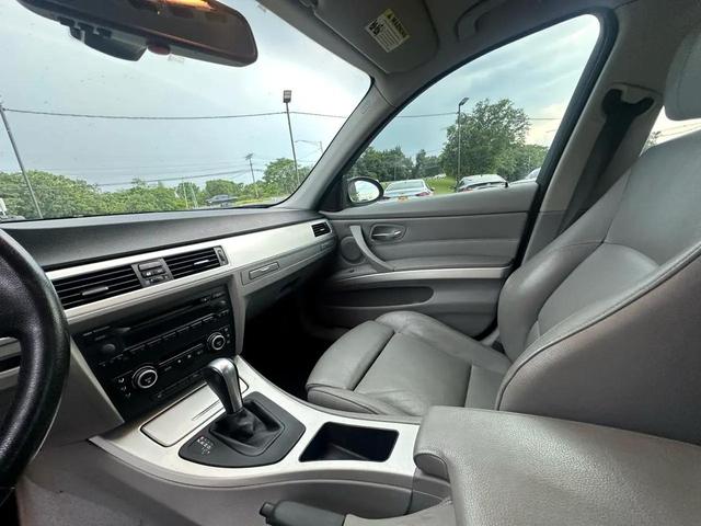 Photo of 2007 Blue BMW 328