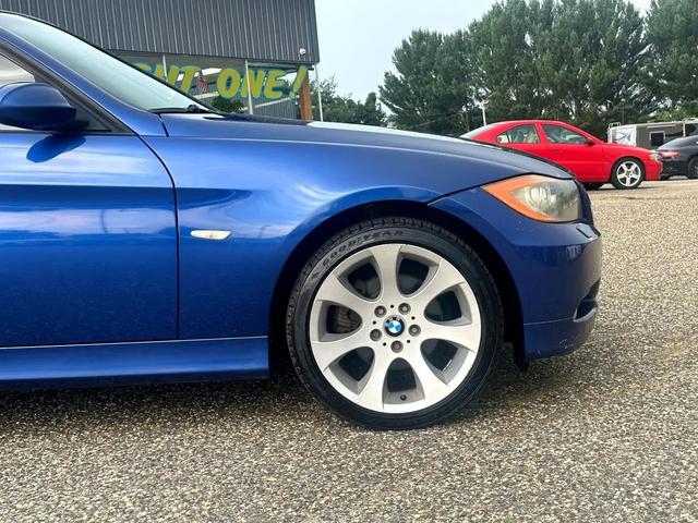 Photo of 2007 Blue BMW 328
