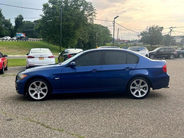 Photo of 2007 Blue BMW 328