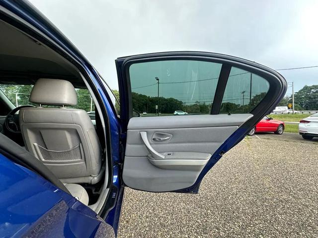 Photo of 2007 Blue BMW 328