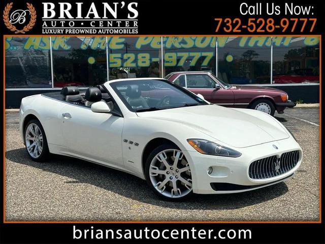 Photo of 2012 White Maserati GranTurismo