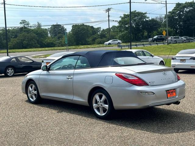 Photo of 2007 Titanium Metallic Toyota Camry Solara