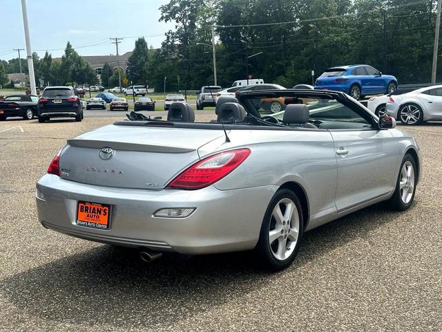 Photo of 2007 Titanium Metallic Toyota Camry Solara