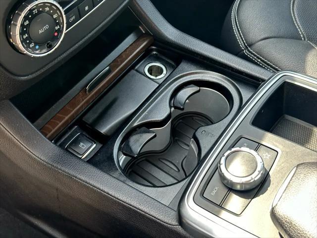 Photo of 2015 White Mercedes-Benz M-Class