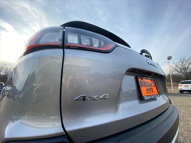 Photo of 2019 Billet Silver Metallic Clearcoat Jeep Cherokee