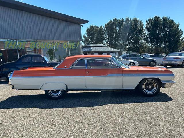 Photo of 1963 Orange w/Gold Flake Buick Wildcat