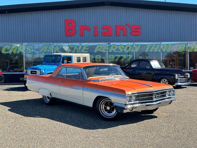 Photo of 1963 Orange w/Gold Flake Buick Wildcat