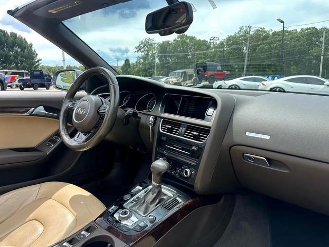 Photo of 2014 Gray/Light Blue Audi A5