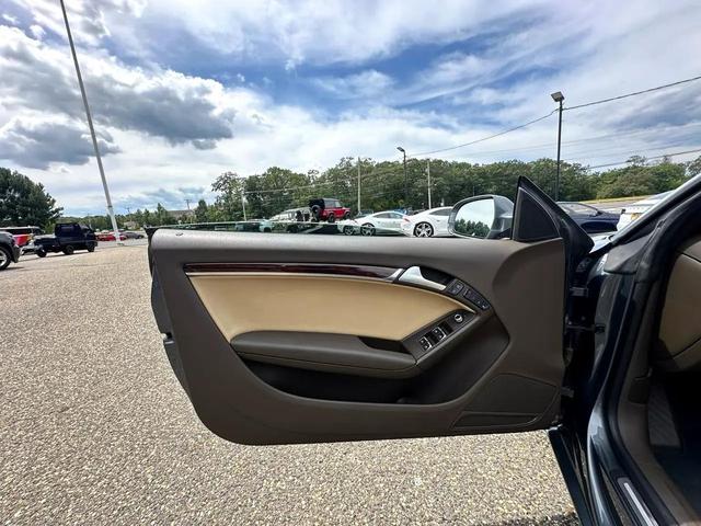 Photo of 2014 Gray/Light Blue Audi A5