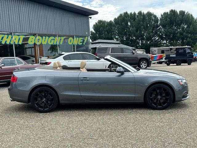 Photo of 2014 Gray/Light Blue Audi A5
