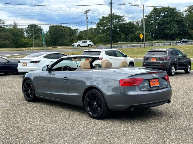 Photo of 2014 Gray/Light Blue Audi A5