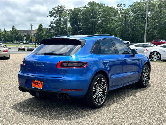 Photo of 2016 Blue Porsche Macan
