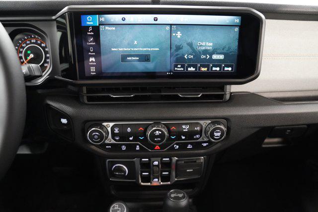 Photo of 2025 Black Clearcoat Jeep Wrangler