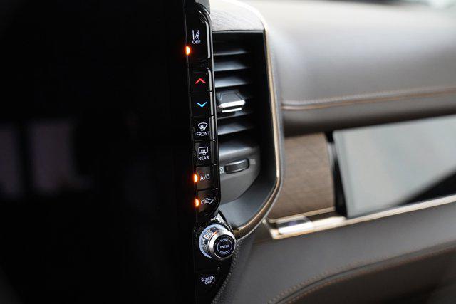Photo of 2025 Diamond Black Crystal Pearlcoat RAM 2500