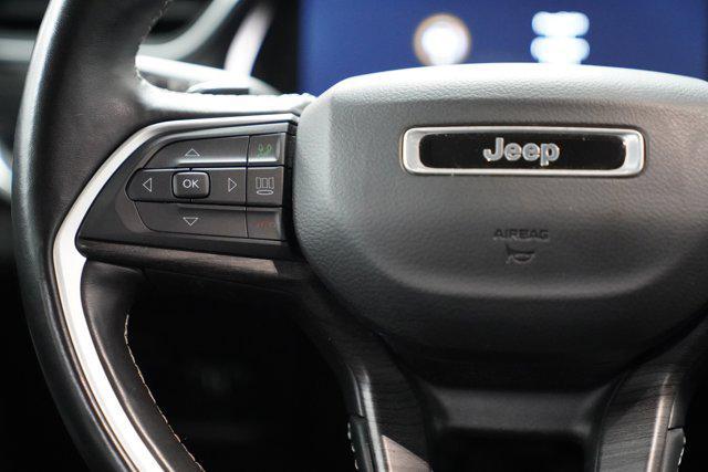 Photo of 2021 Bright White Clearcoat Jeep Grand Cherokee L