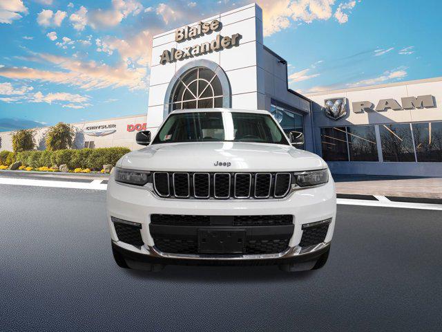 Photo of 2021 Bright White Clearcoat Jeep Grand Cherokee L