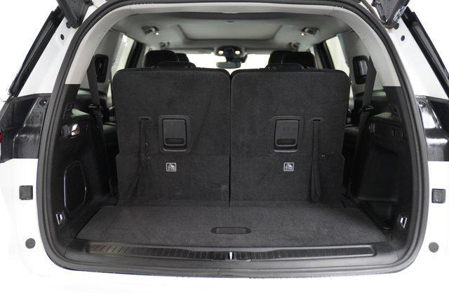 Photo of 2021 Bright White Clearcoat Jeep Grand Cherokee L